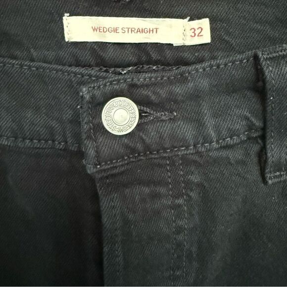 Levi's Premium Wedgie Straight Black Frayed Hem Jeans - Picture 3 of 10